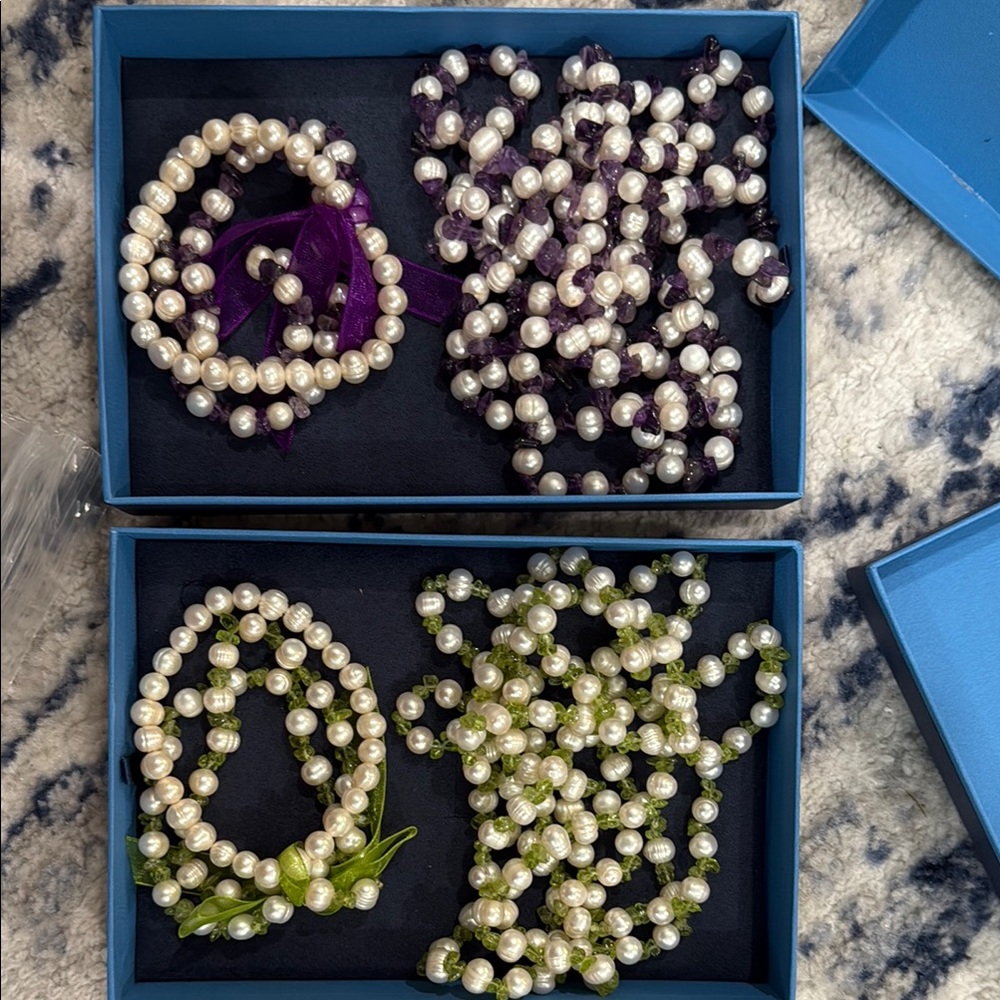 Fake Elegant Pearl Jewelry Set with Purple and Green Crystals